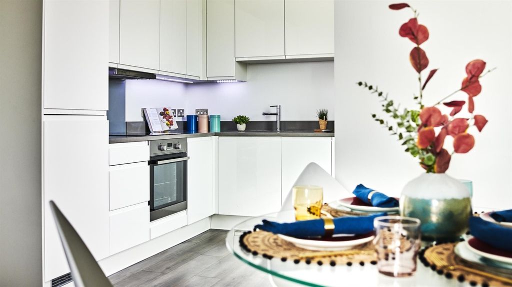 Property photo 3 of 14 UNCLE_Newcross_FI...