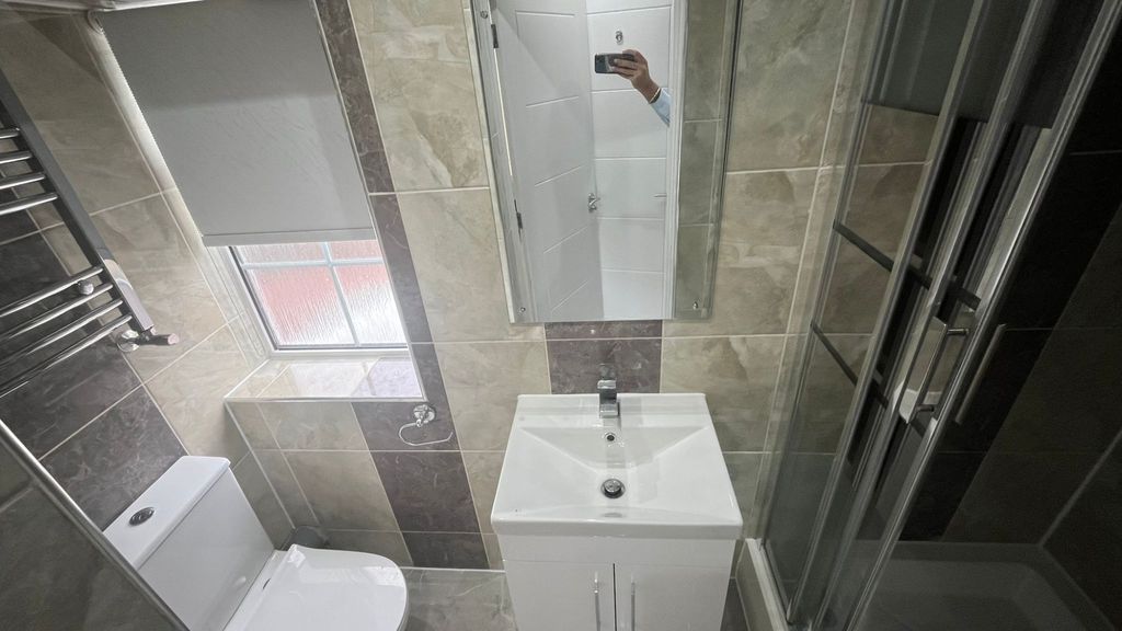 Property photo 2 of 3