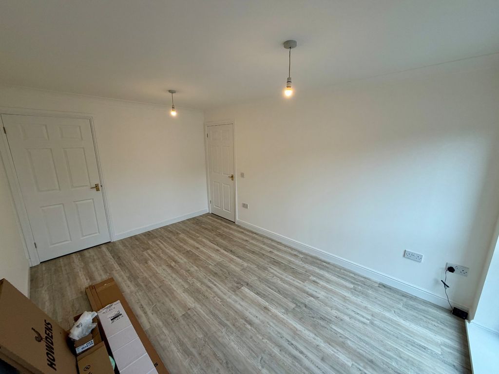 Property photo 3 of 7 Picture No. 08