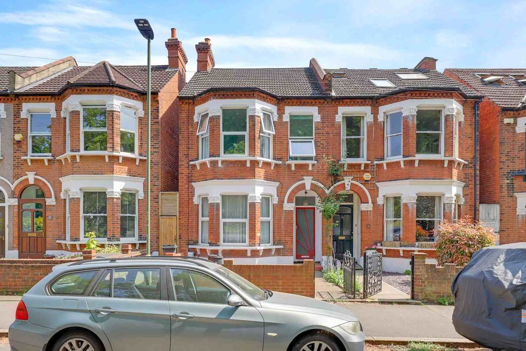 Property photo 1 of 5