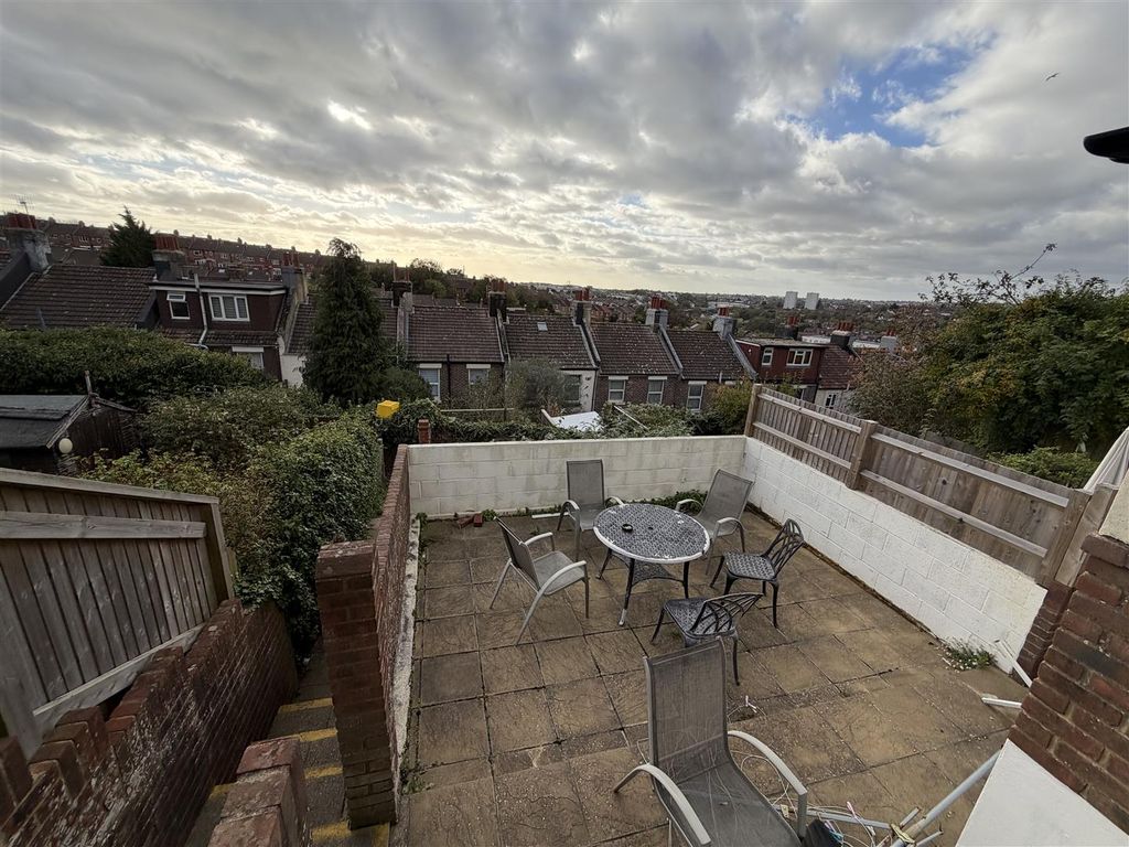 Property photo 3 of 13 Image00004.Jpeg