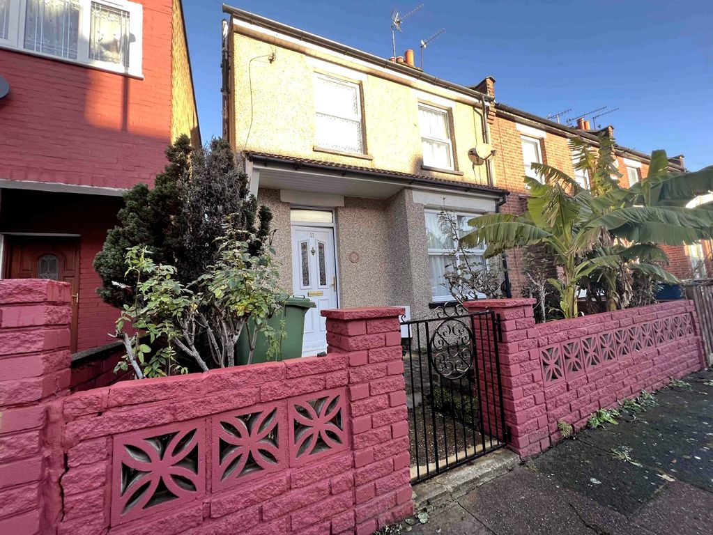 Property photo 2 of 14 Gallery