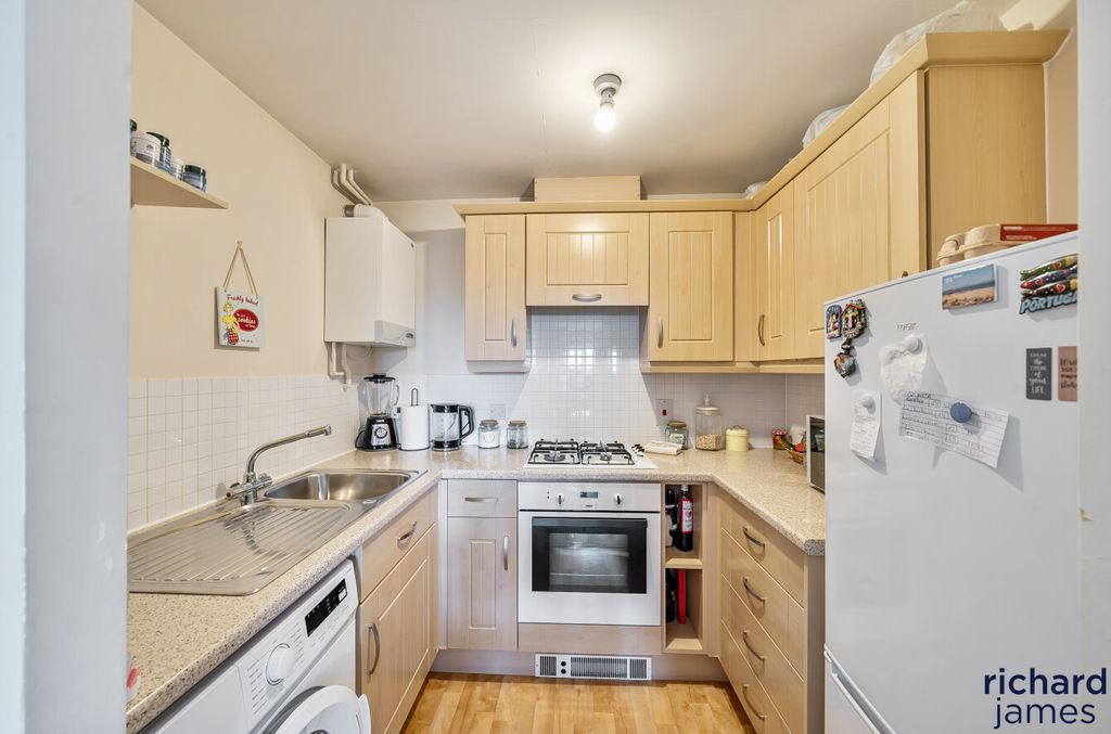 Property photo 2 of 12 B7Ac1F64F146463899833884c81A3Aba