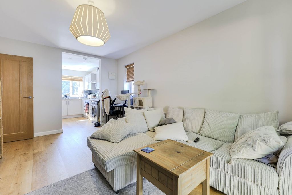Additional image 4 of 8 bed flat for sale1&1A 3&3A Haigh Wood Road, Leeds, West Yorkshire LS16