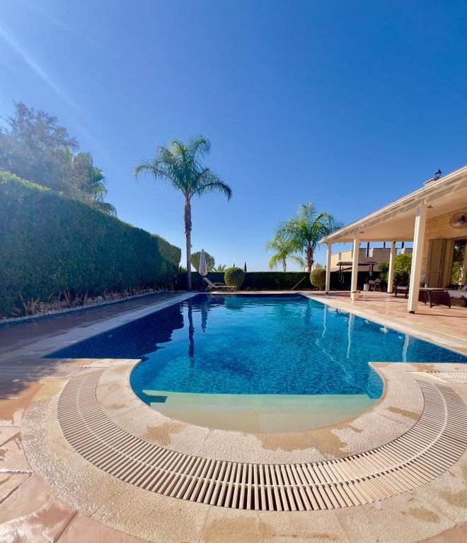 Property photo 3 of 27