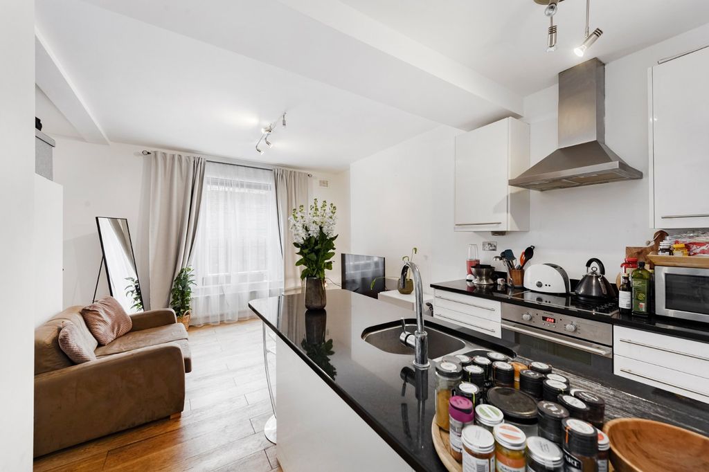 Property photo 2 of 7 Picture No. 03