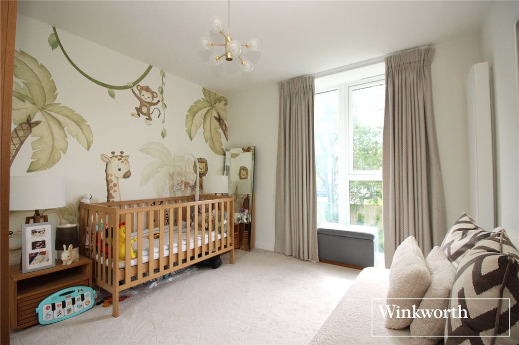Additional image 11 of 2 bed flat for saleStation Road, Borehamwood, Hertfordshire WD6