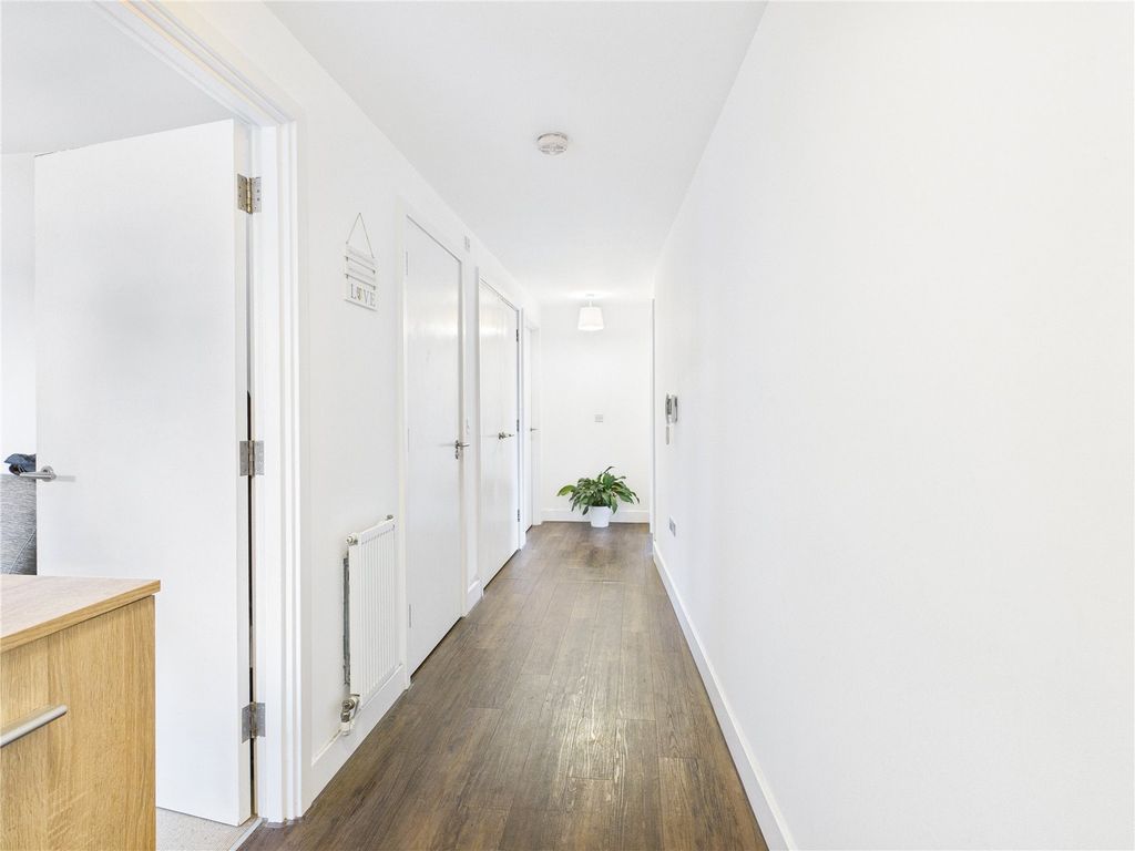 Property photo 3 of 7 Picture No. 01