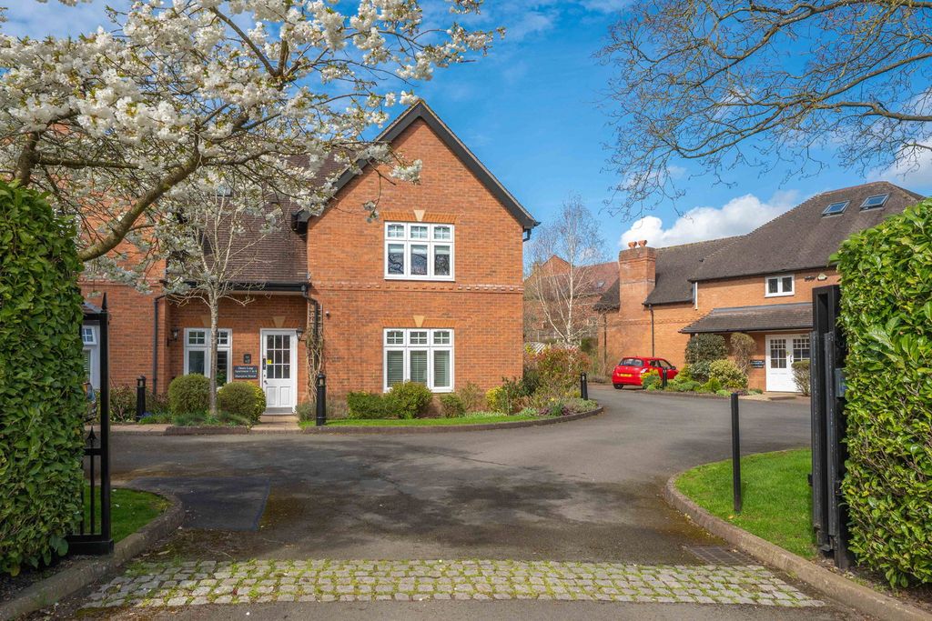 Property photo 2 of 13