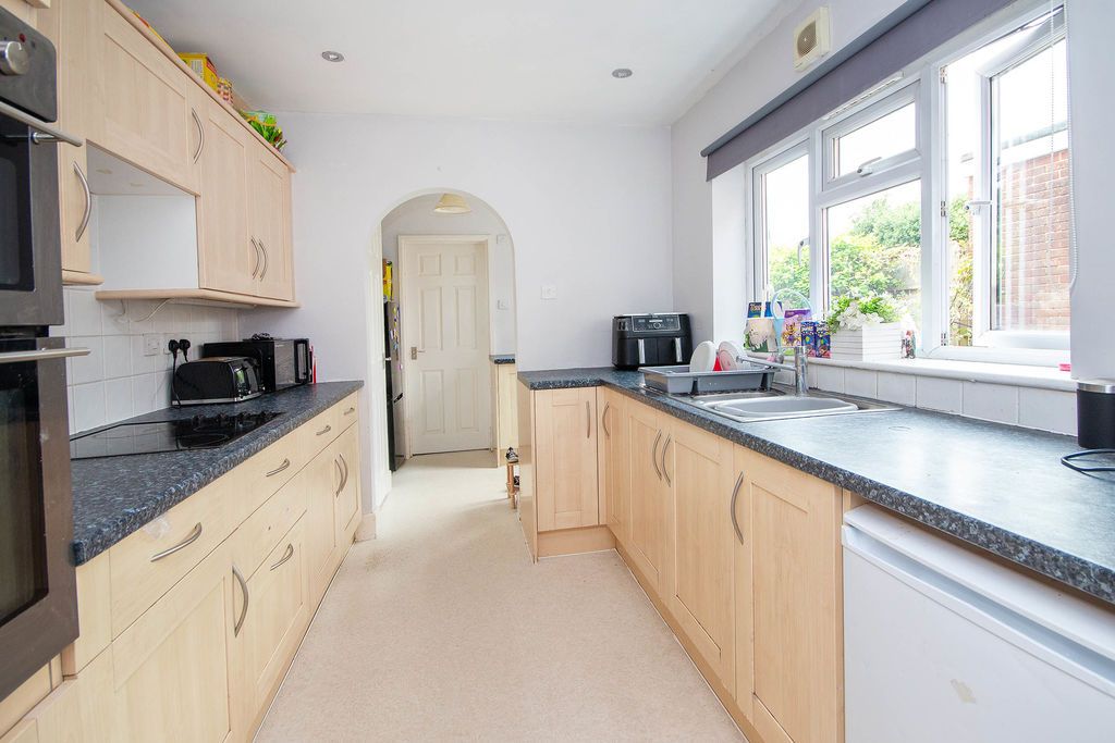 Property photo 3 of 14 Kitchen