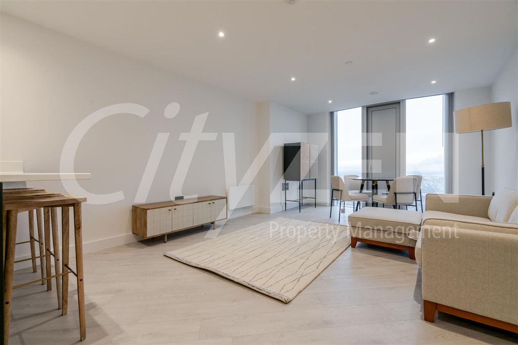 Property photo 1 of 19 Reception