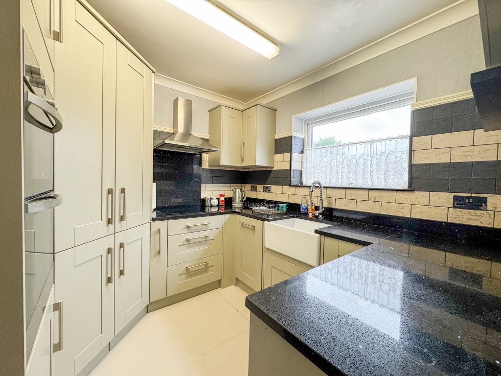 Property photo 3 of 17 Img_4734