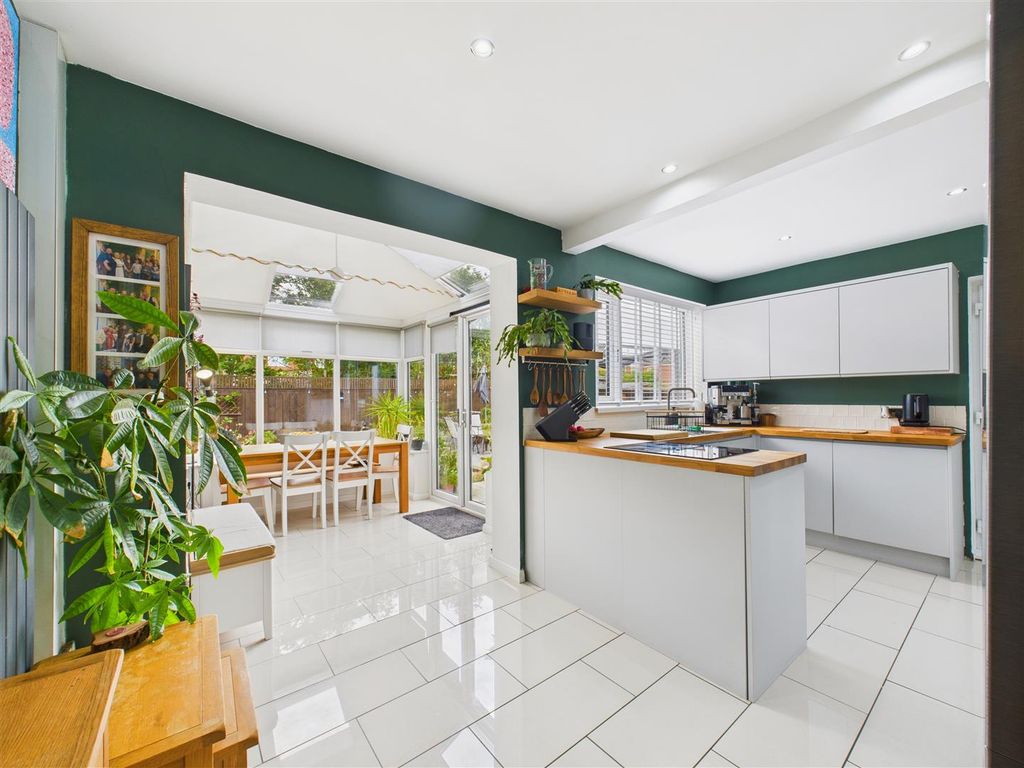 Property photo 3 of 16 Open Plan Kitchen
