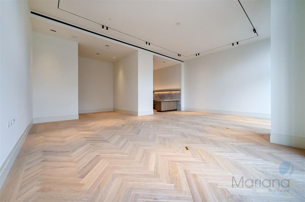 Property photo 3 of 21 Reception Room