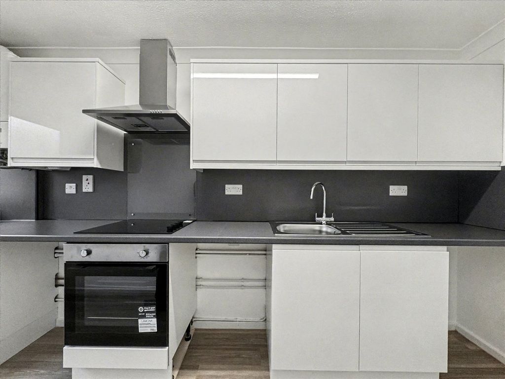 Property photo 2 of 9 Picture No. 07