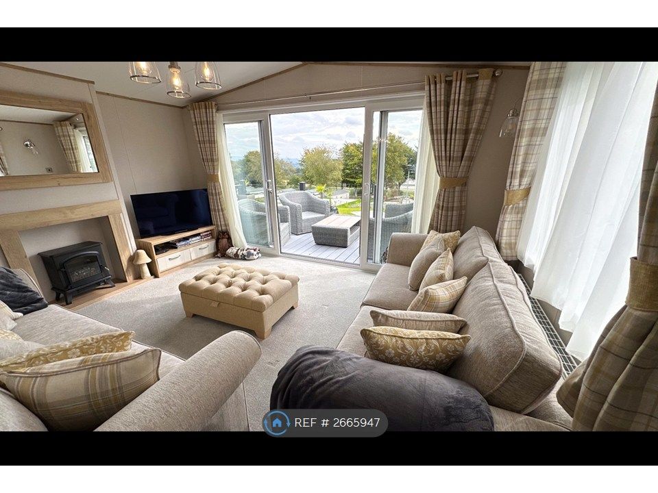 Property photo 2 of 27