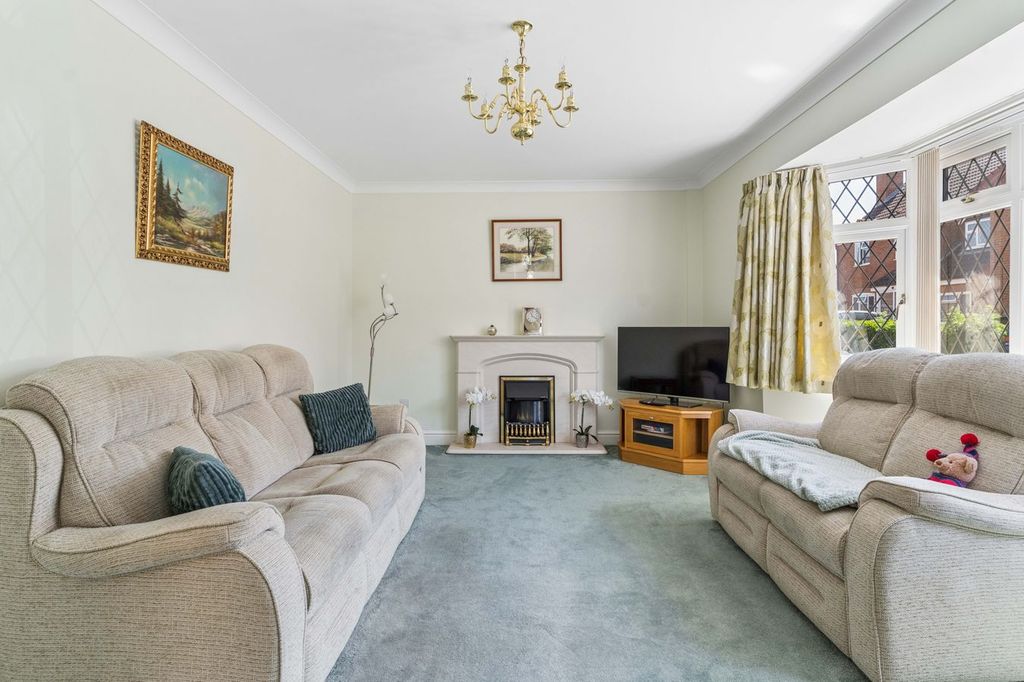 Property photo 2 of 19