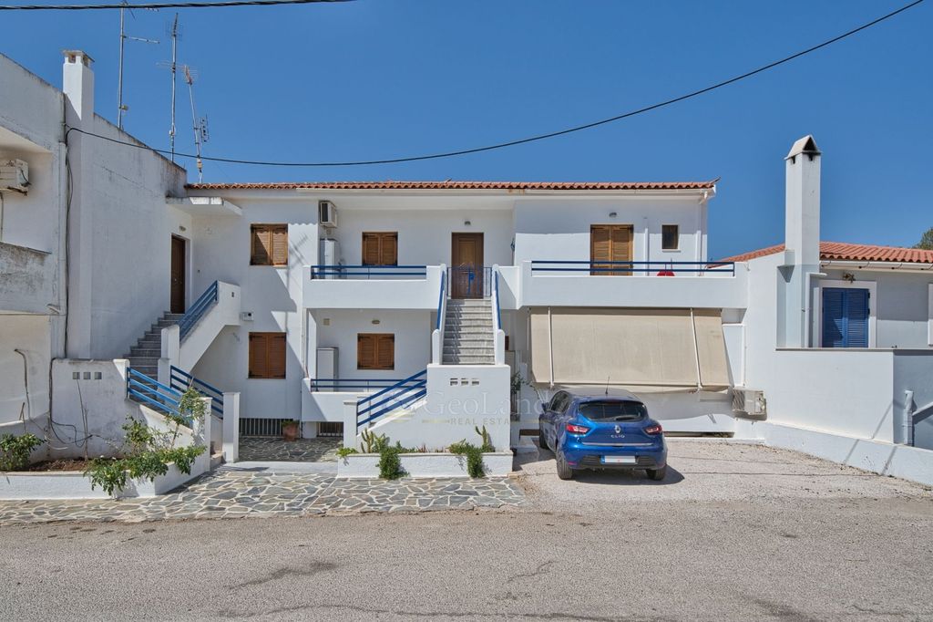Property photo 3 of 49