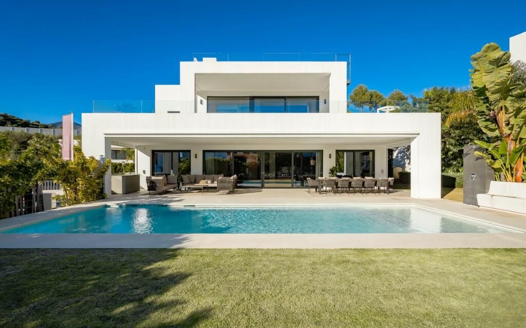 Property photo 1 of 3