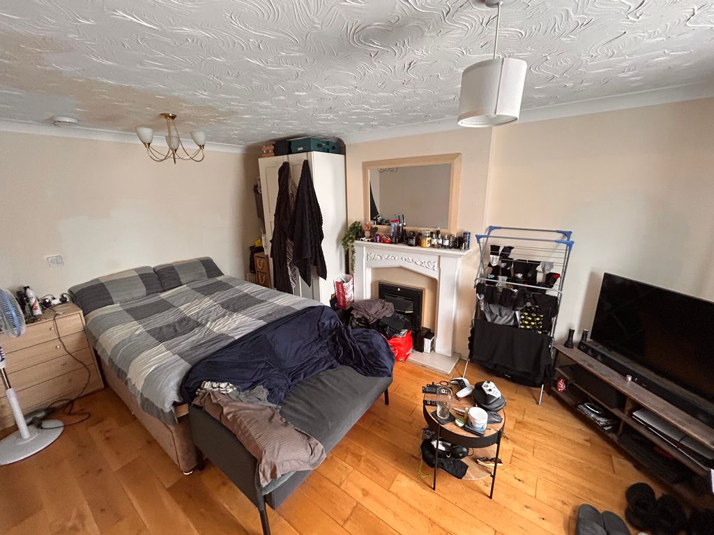 Property photo 1 of 6 Image