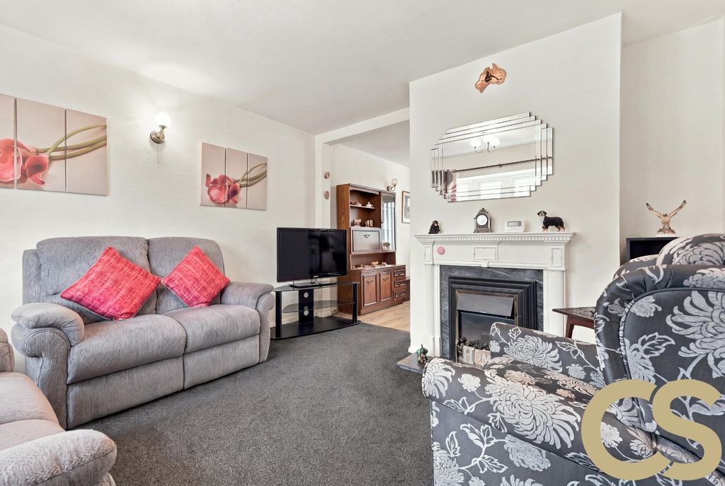 Property photo 2 of 22 5389143