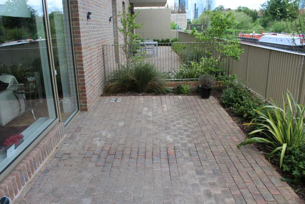 Property photo 3 of 12