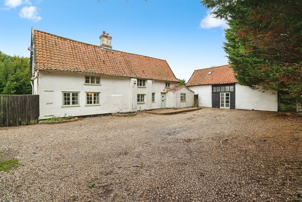 Property photo 1 of 24