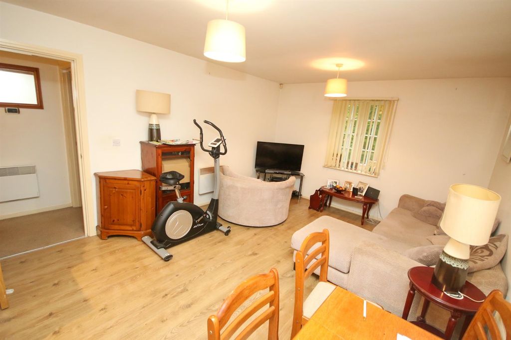 Property photo 3 of 8 Img_2090.Jpg