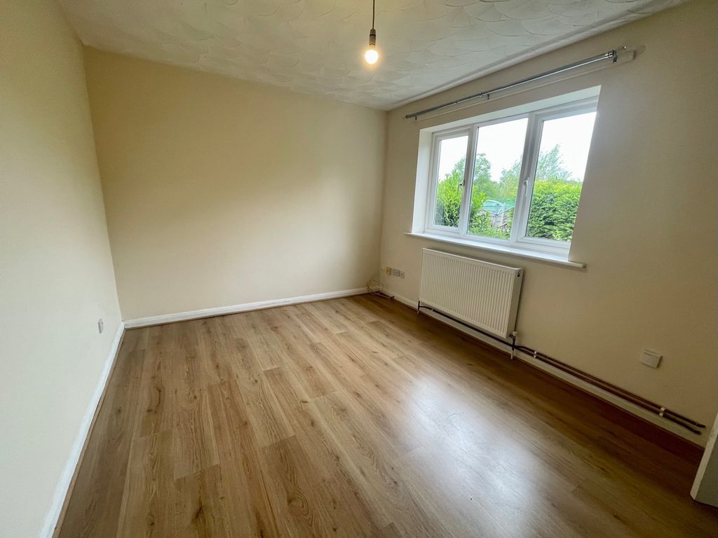 Property photo 2 of 8 Living Room