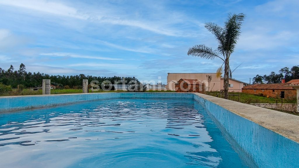 Property photo 1 of 43