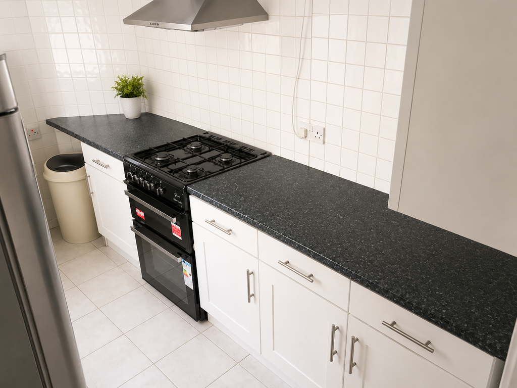 Property photo 1 of 6 Kitchen