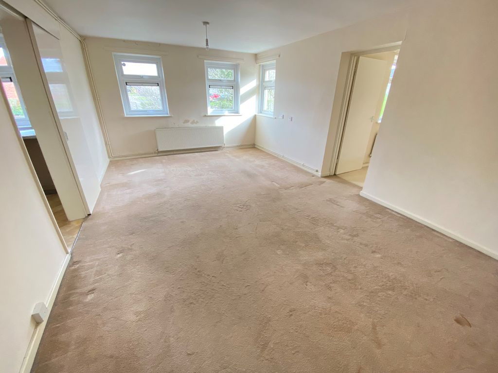 Property photo 1 of 4