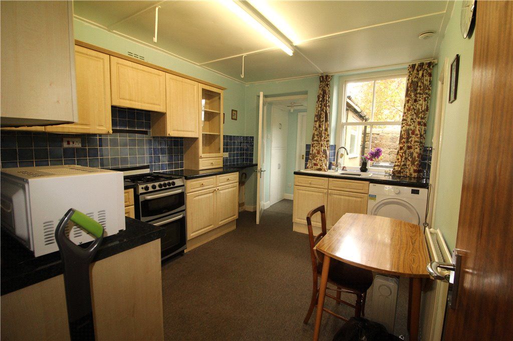 Property photo 2 of 9 Dining Kitchen
