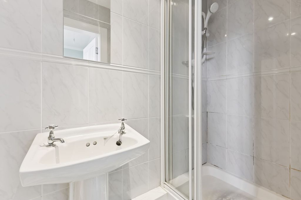 Additional image 8 of 3 bed flat for saleTay Street, Perth PH2