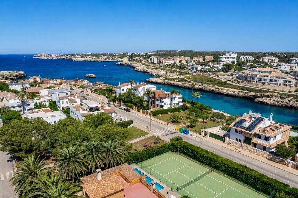 Property photo 1 of 26 Spacious Estate In Ciutadella With Swimming Pool And Tennis Court Near The Harbor