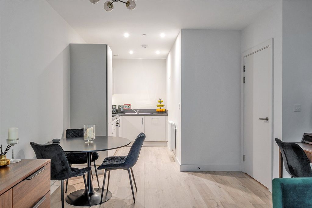 Property photo 3 of 22 Picture No. 16