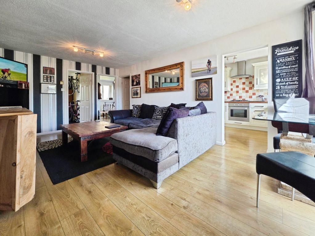 Property photo 2 of 14 Pbox-Img.Jpg