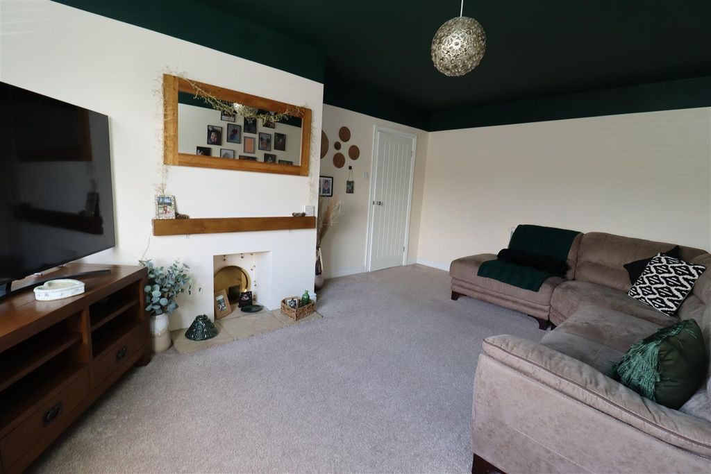 Property photo 2 of 23 86 Bellasize Lounge - Different Angle..Jpg
