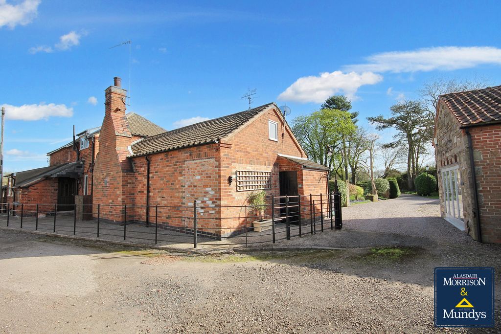 Property photo 2 of 23 Rear Vehicular Access