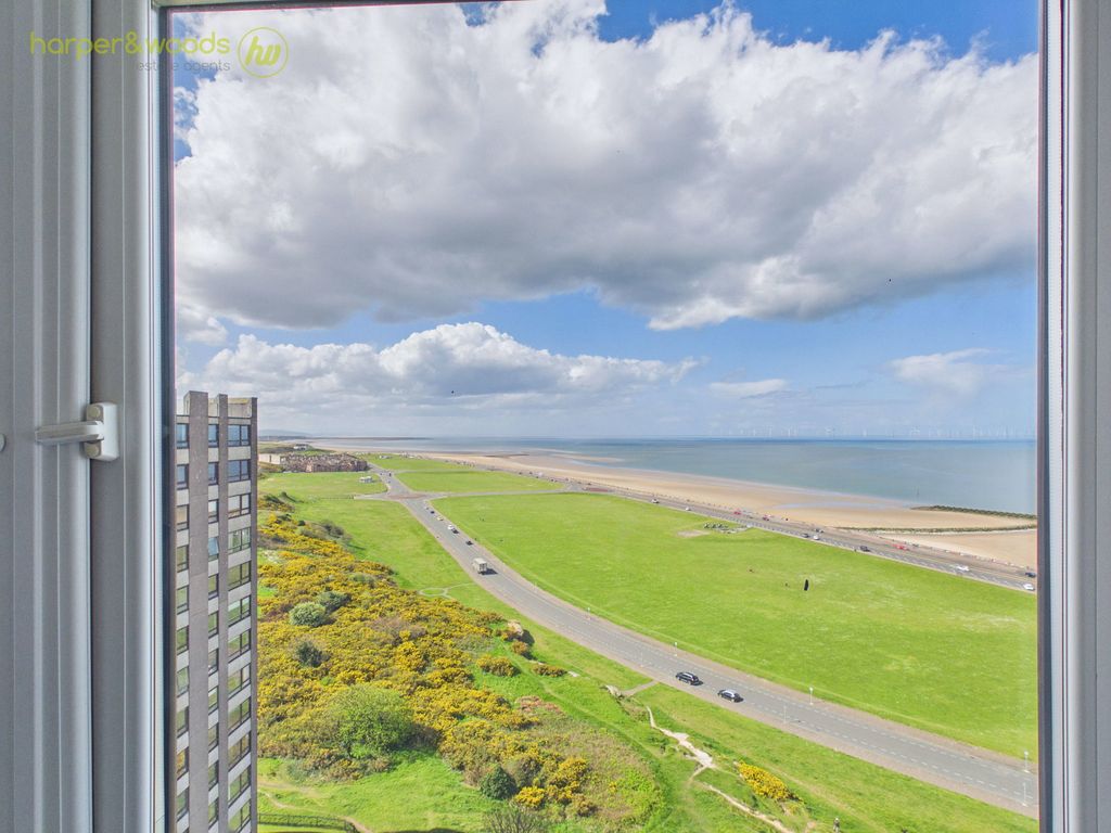 Property photo 2 of 31