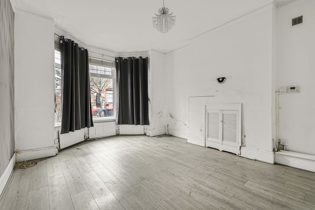 Property photo 2 of 12 Reception Room