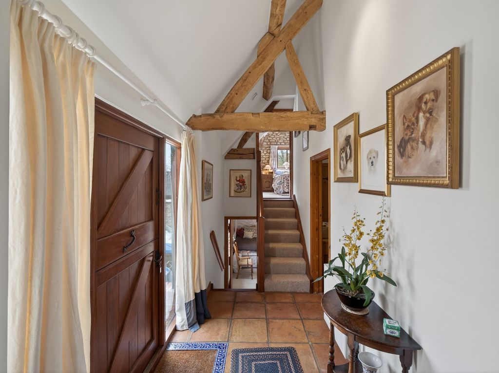 Property photo 3 of 35