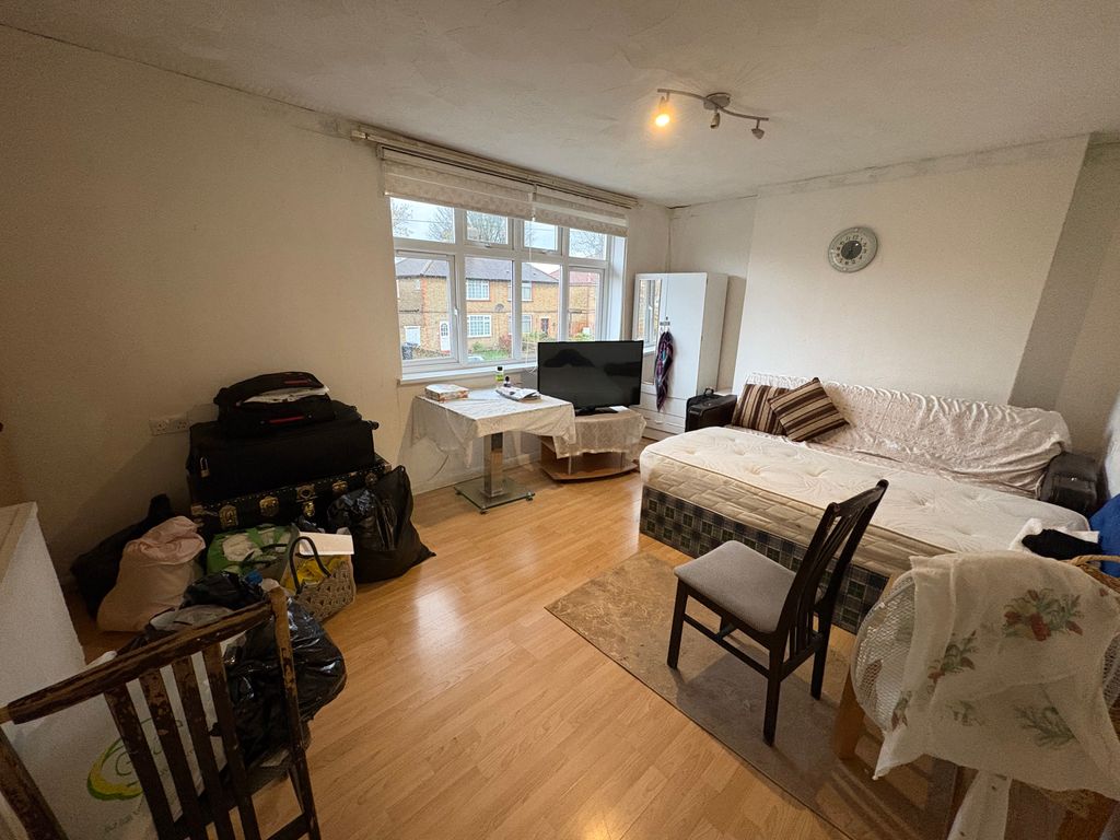 Property photo 3 of 6 Img_9151