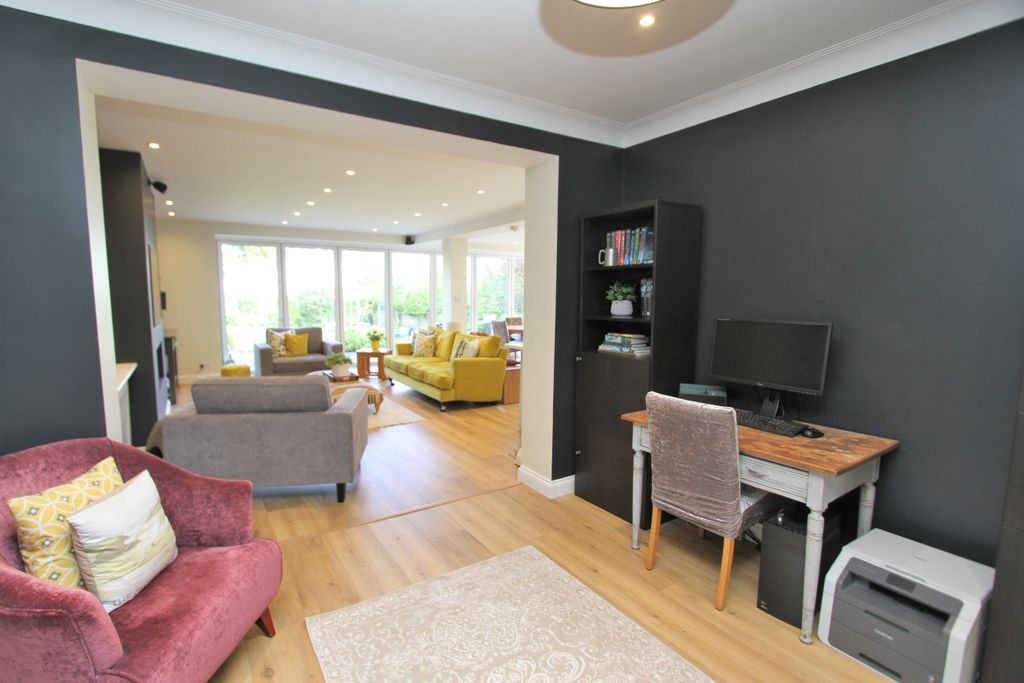Additional image 18 of 5 bed detached house for salePrideaux Road, Eastbourne BN21