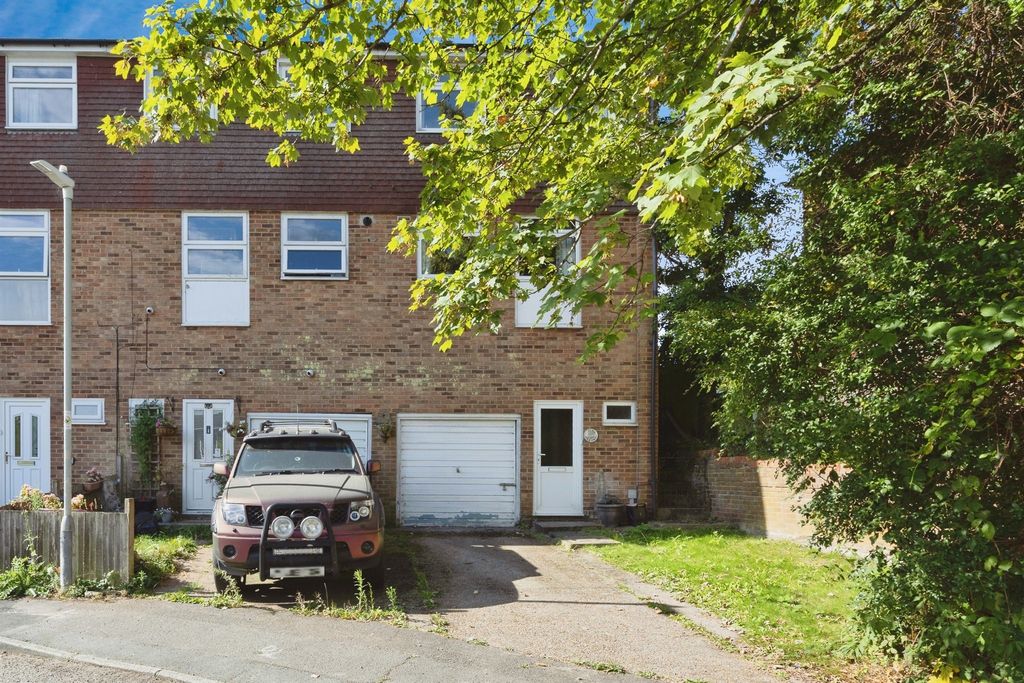 Property photo 2 of 17