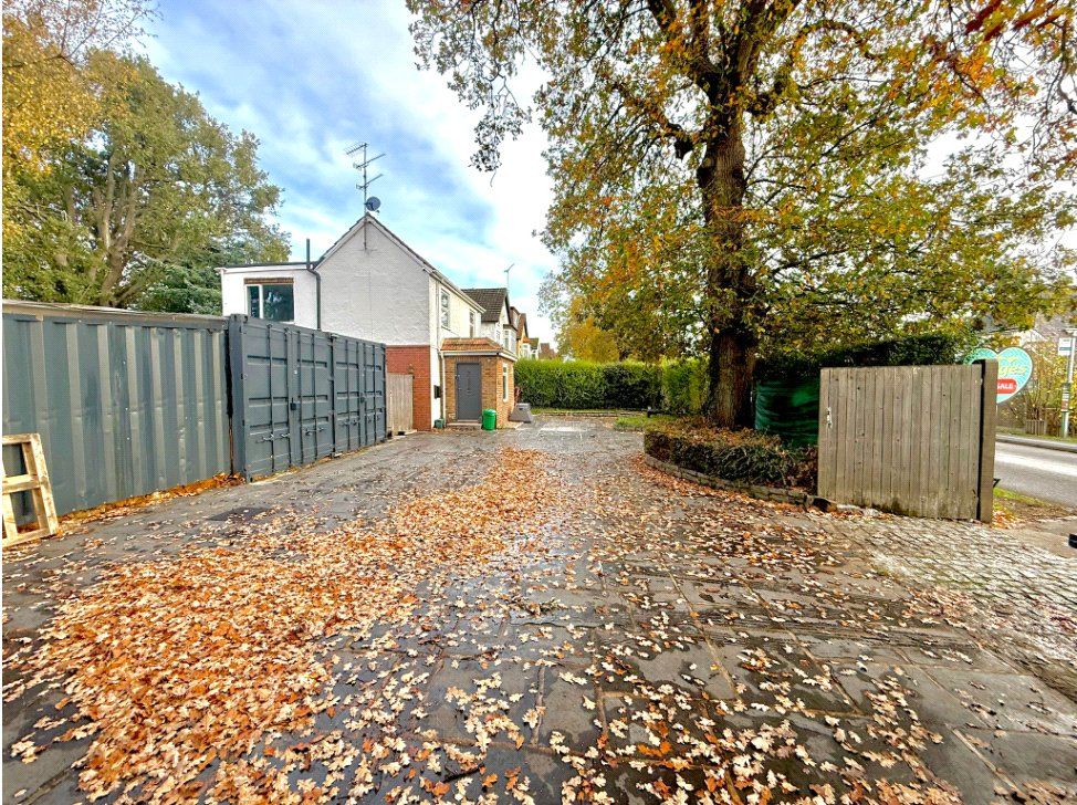 Property photo 2 of 37 Picture No. 09
