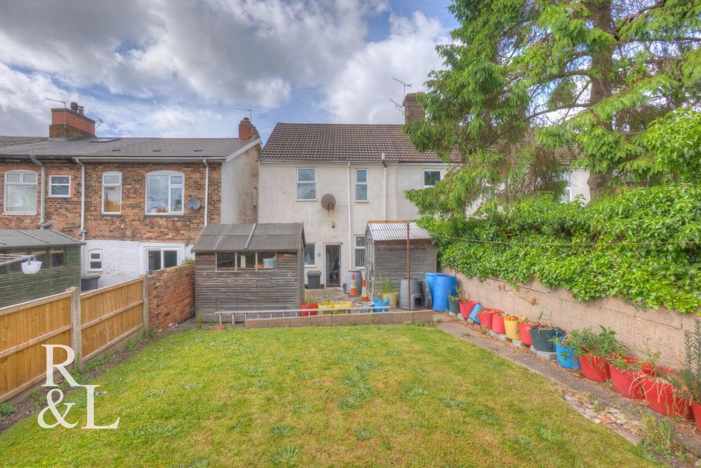 Property photo 2 of 18 Hearthcote (18).Jpg
