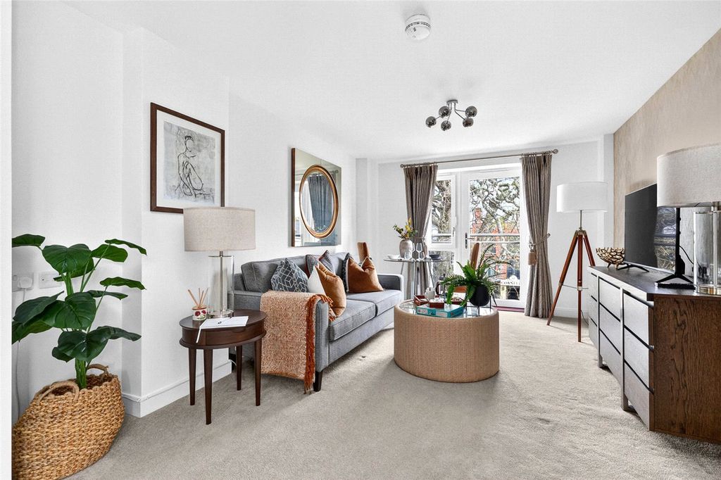 Property photo 1 of 28 Picture No. 05