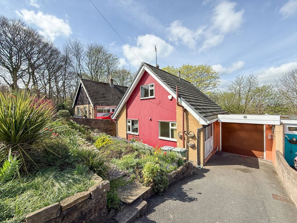 Property photo 1 of 18