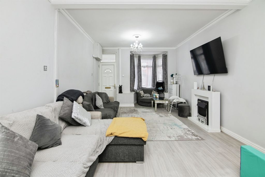 Property photo 3 of 15